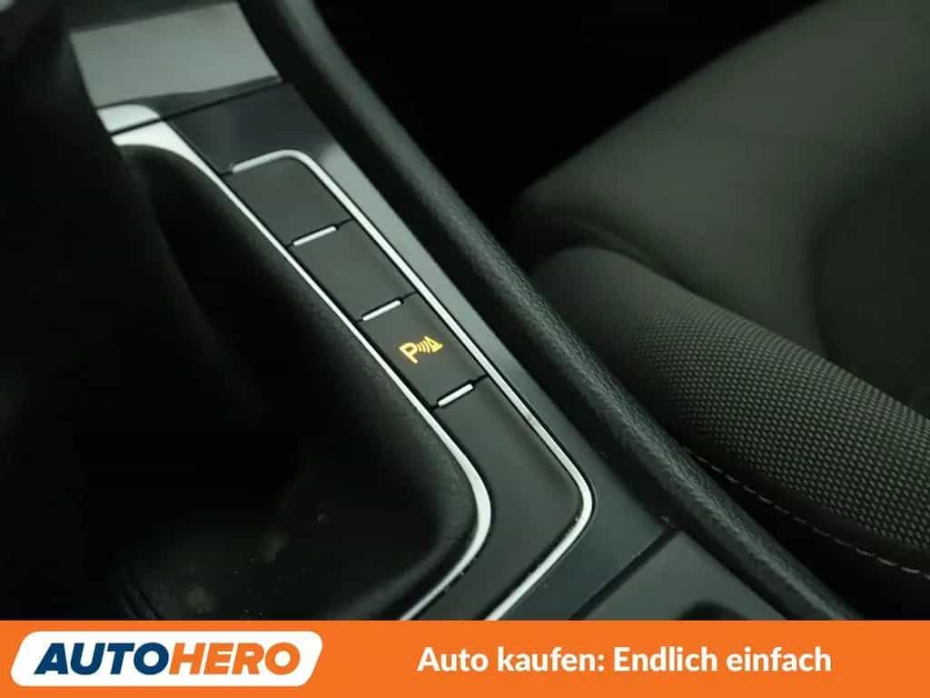 Volkswagen Golf VII 1.0 TSI Comfortline BM*NAVI*ACC*PDC* 06/2017-photo-25