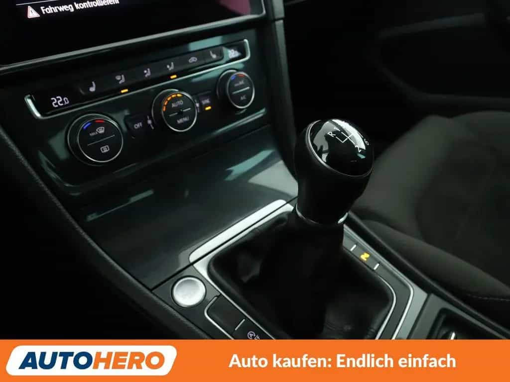 Volkswagen Golf VII 1.0 TSI Comfortline BM*NAVI*ACC*PDC* 06/2017-photo-27