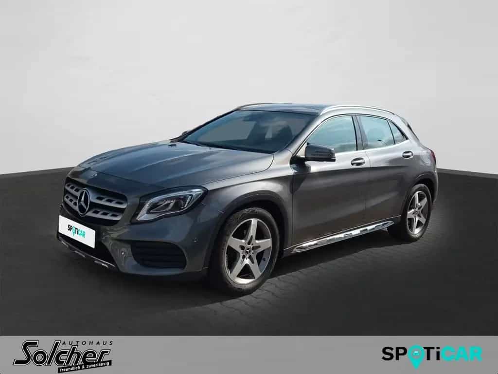 Mercedes-Benz GLA 200 AMG Line*Automatik*Navi*Panoramadach* 04/2019-photo-0
