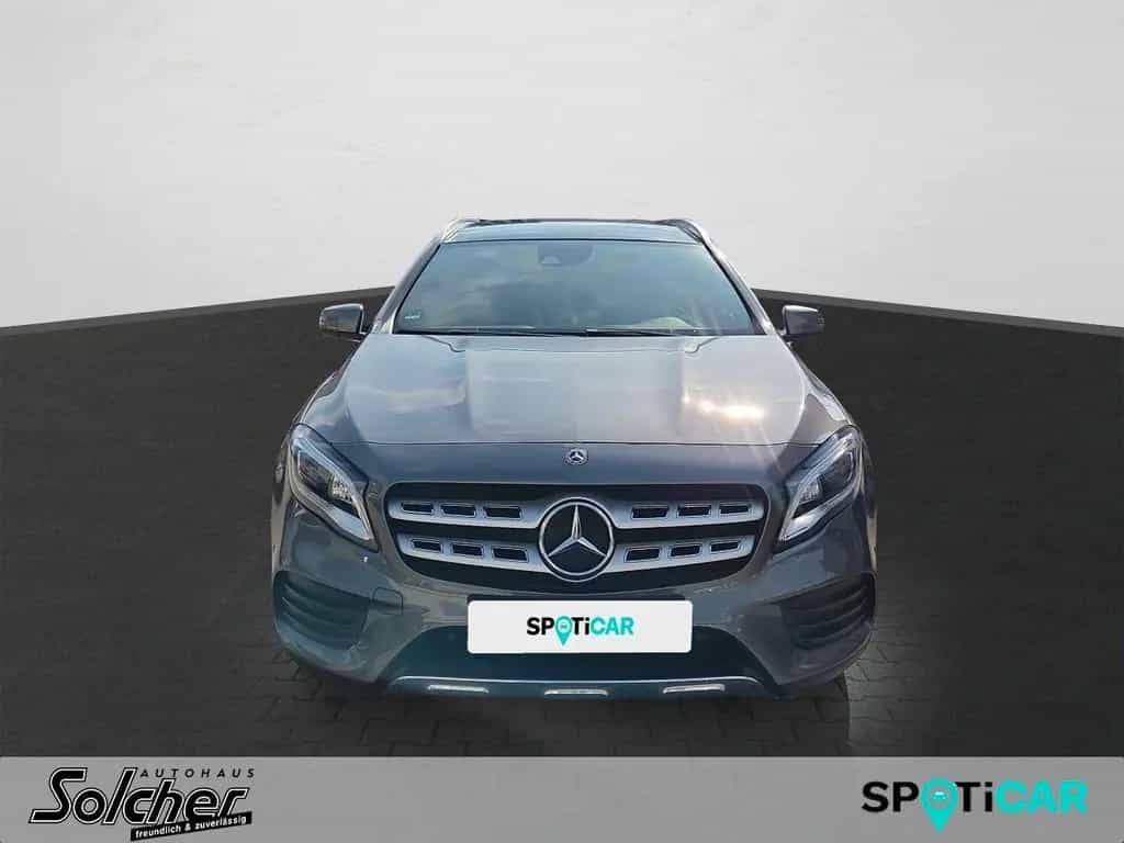 Mercedes-Benz GLA 200 AMG Line*Automatik*Navi*Panoramadach* 04/2019-photo-1