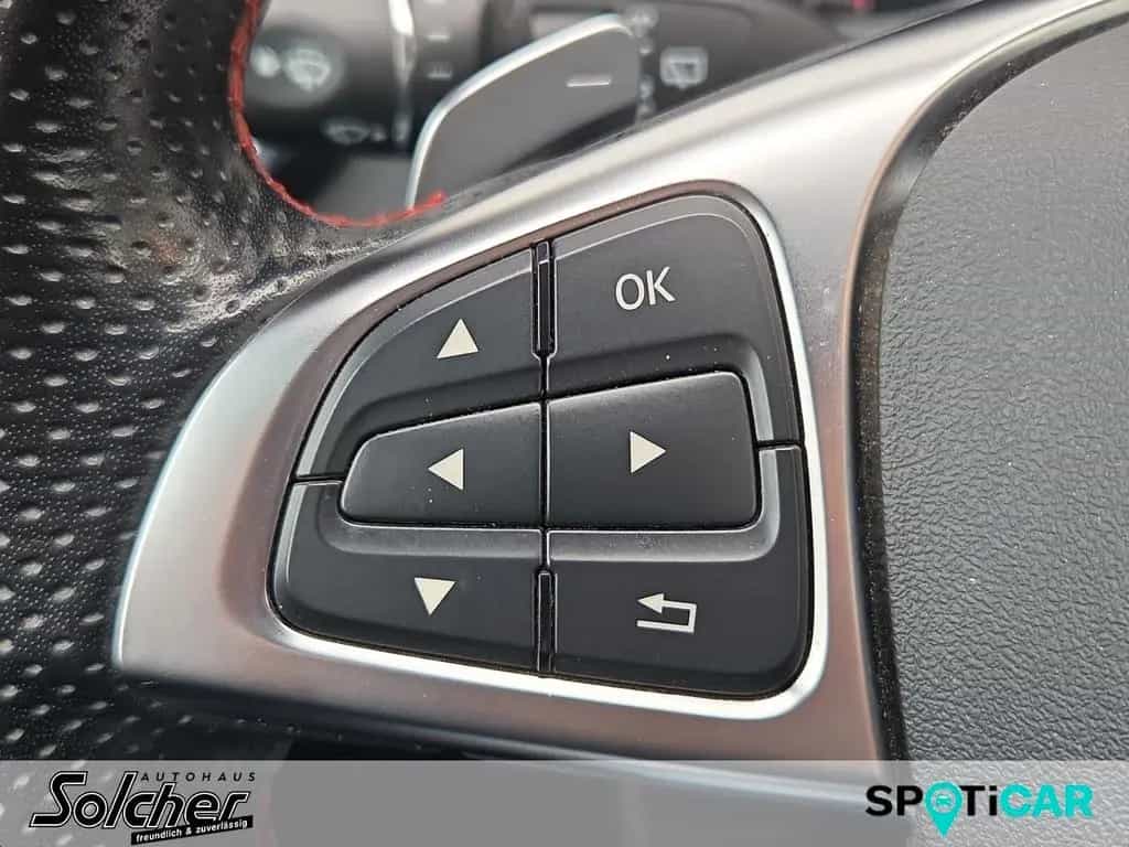 Mercedes-Benz GLA 200 AMG Line*Automatik*Navi*Panoramadach* 04/2019-photo-12
