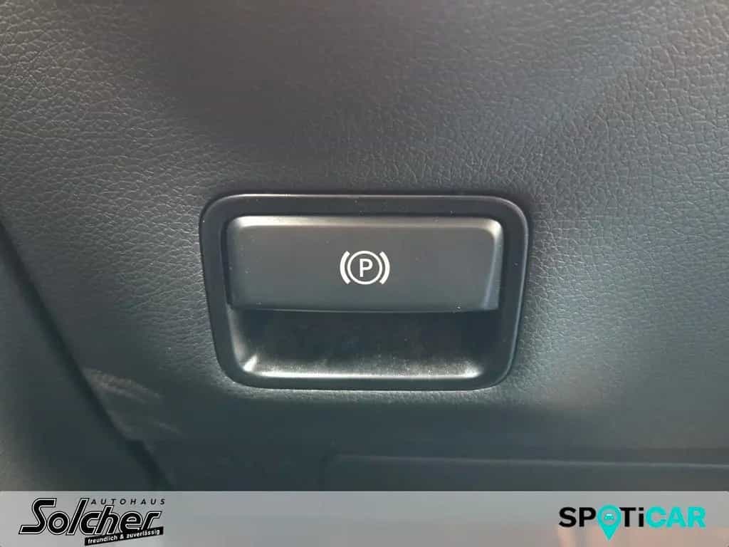 Mercedes-Benz GLA 200 AMG Line*Automatik*Navi*Panoramadach* 04/2019-photo-19