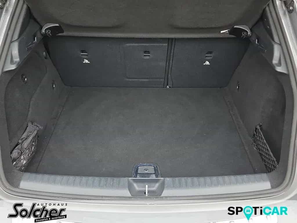 Mercedes-Benz GLA 200 AMG Line*Automatik*Navi*Panoramadach* 04/2019-photo-5