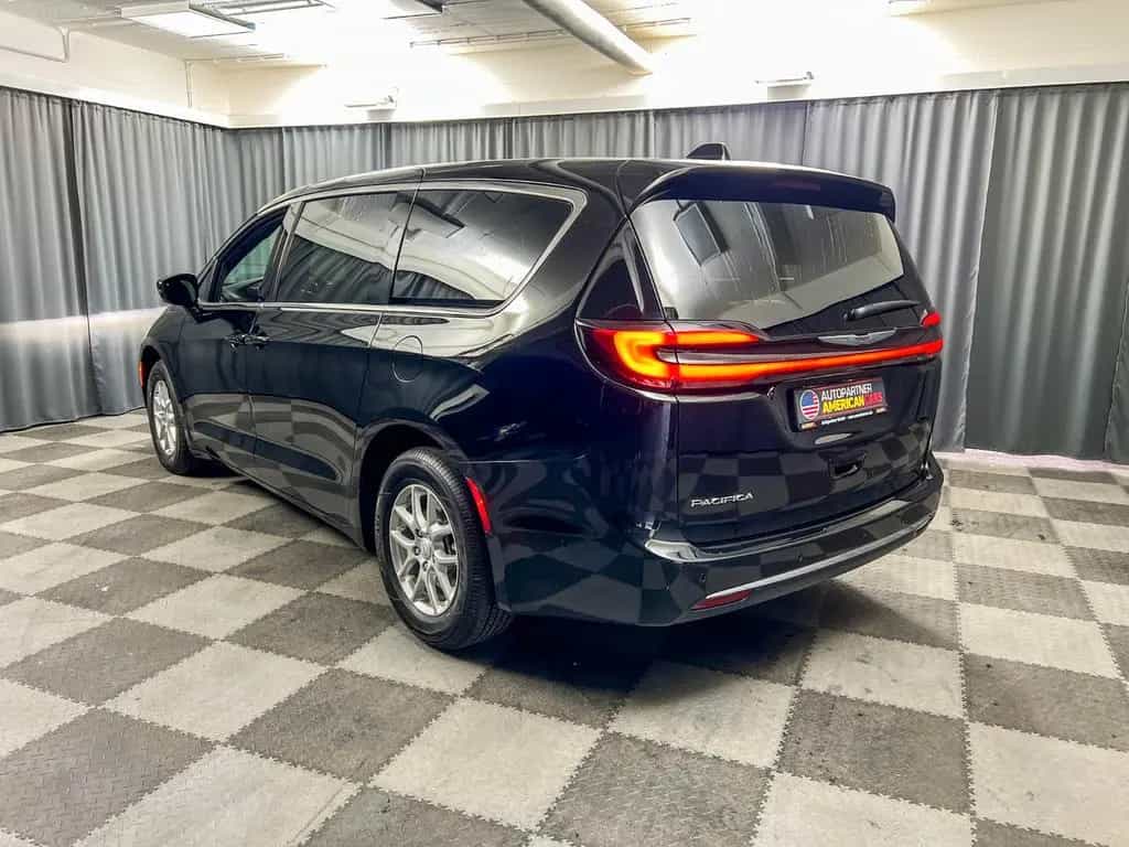 Chrysler Pacifica Select 2026, 360°,Schiebedach, 17 Zoll null-photo-2