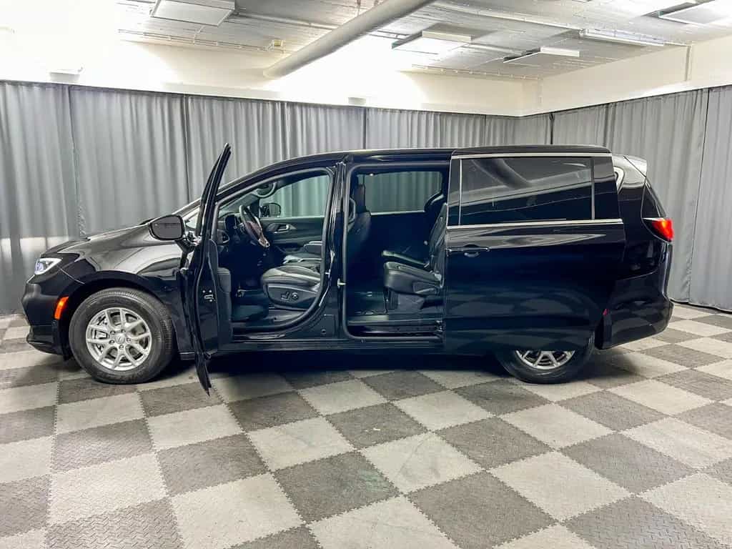 Chrysler Pacifica Select 2026, 360°,Schiebedach, 17 Zoll null-photo-4