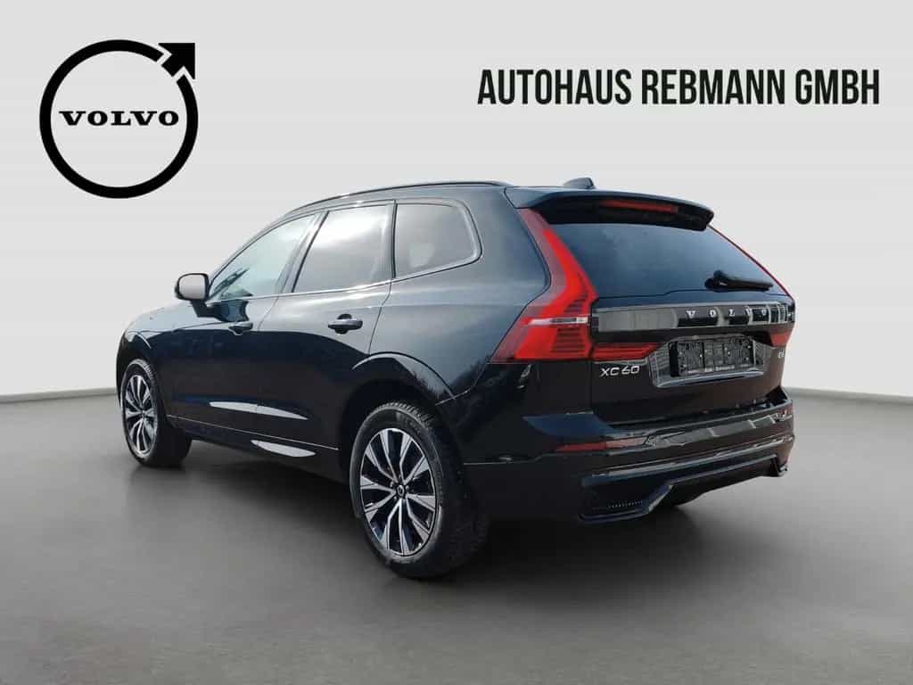 Volvo XC60 B4 Plus Dark AWD 01/2024-photo-18