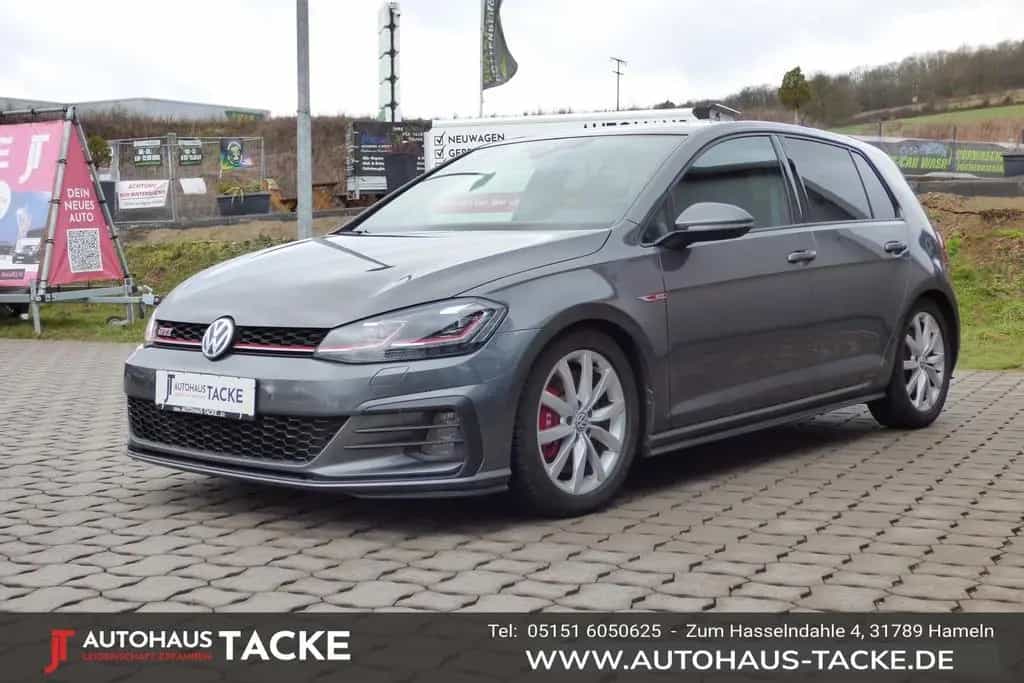 Volkswagen Golf VII GTI Performance, Panorama,LED,8 fach,ti 01/2019-photo-1