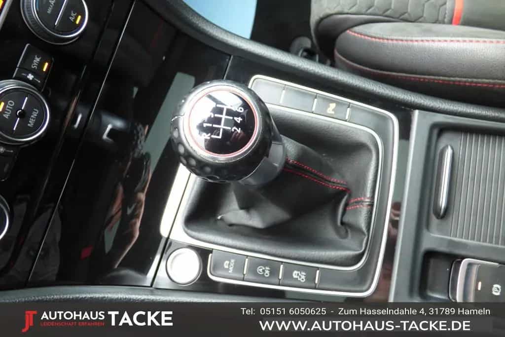 Volkswagen Golf VII GTI Performance, Panorama,LED,8 fach,ti 01/2019-photo-18