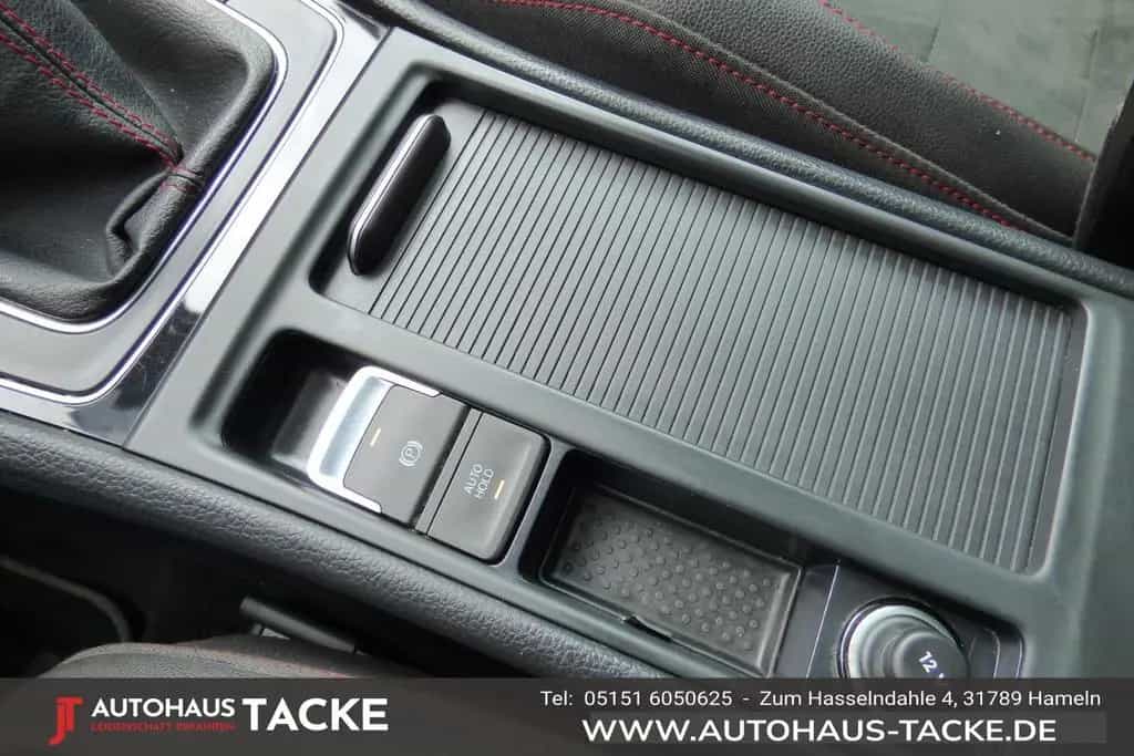 Volkswagen Golf VII GTI Performance, Panorama,LED,8 fach,ti 01/2019-photo-19