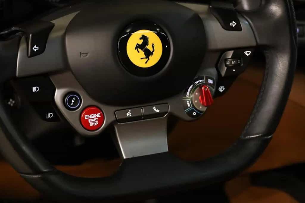 Ferrari GTC4Lusso V12 HELE|Novitec|Pass Display|Pano|JBL 01/2017-photo-29
