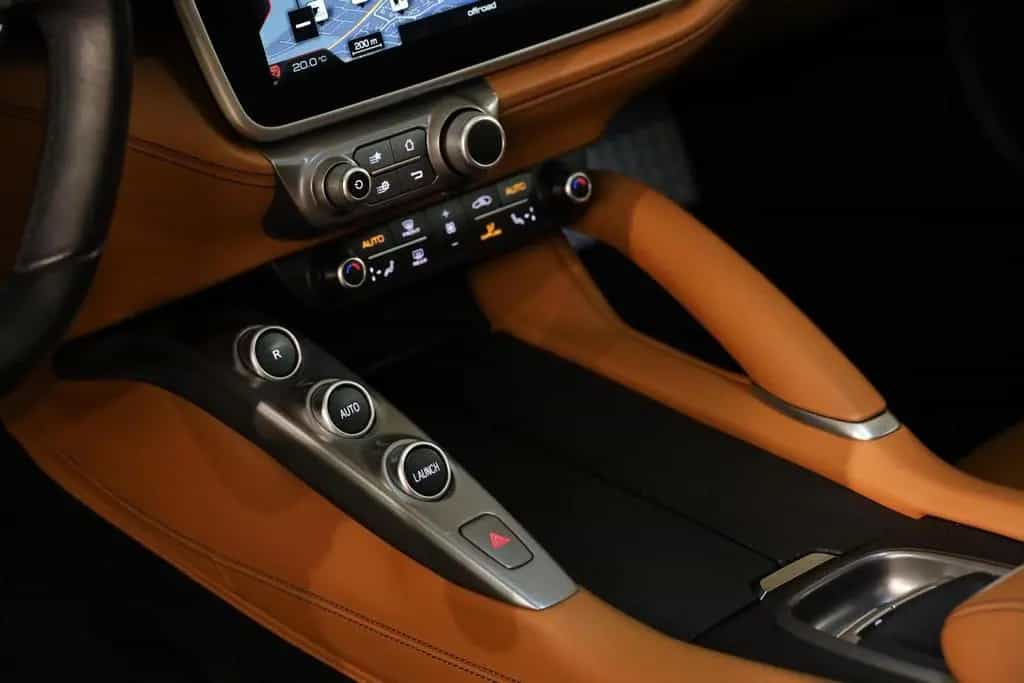 Ferrari GTC4Lusso V12 HELE|Novitec|Pass Display|Pano|JBL 01/2017-photo-31