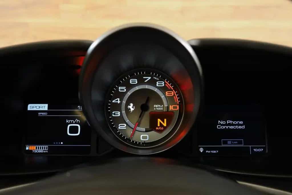 Ferrari GTC4Lusso V12 HELE|Novitec|Pass Display|Pano|JBL 01/2017-photo-37