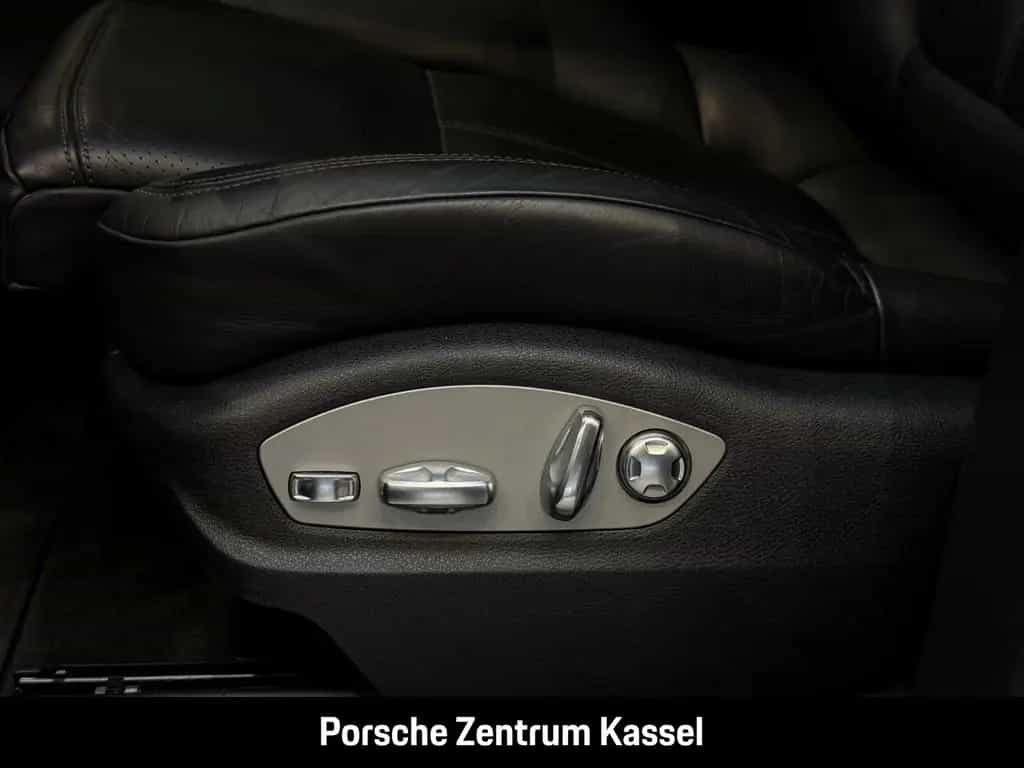 Porsche Macan GTS Standheizung Rückfahrkamera Sportabgas 03/2021-photo-28