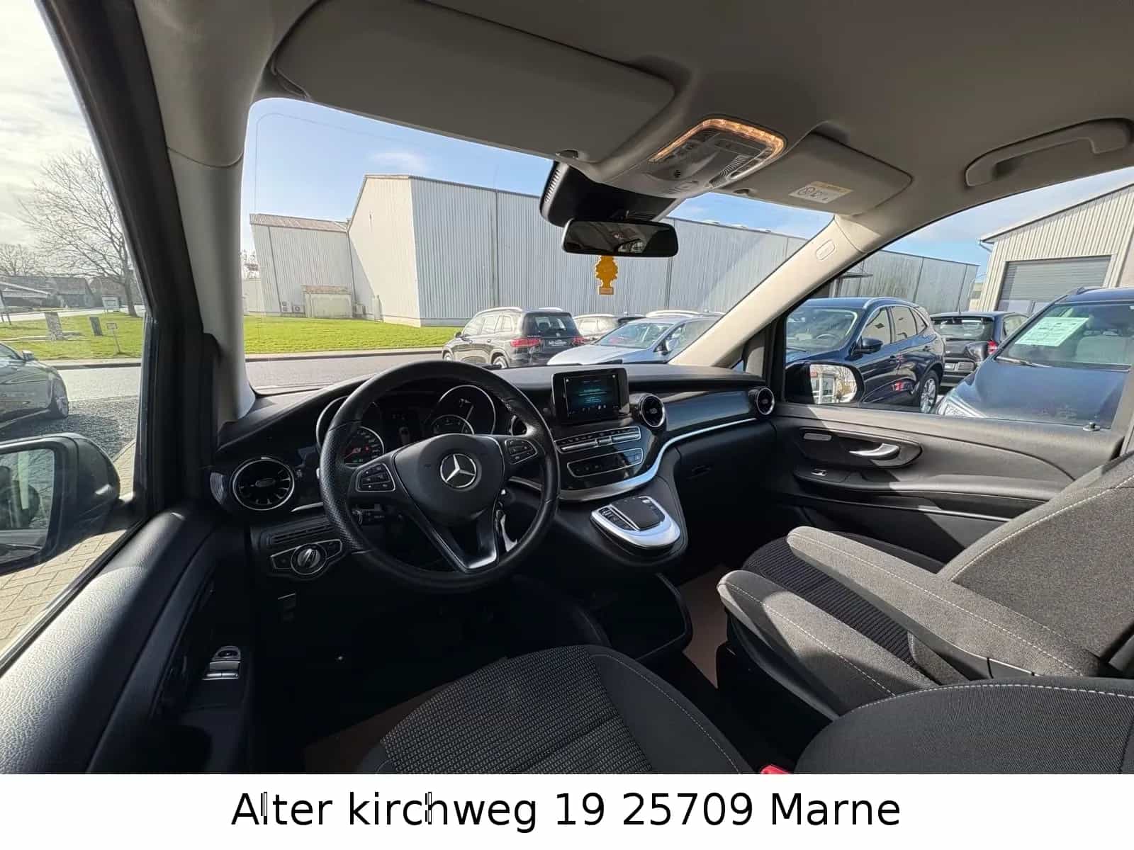 Mercedes-Benz V-Class 220 08/2021-photo-11