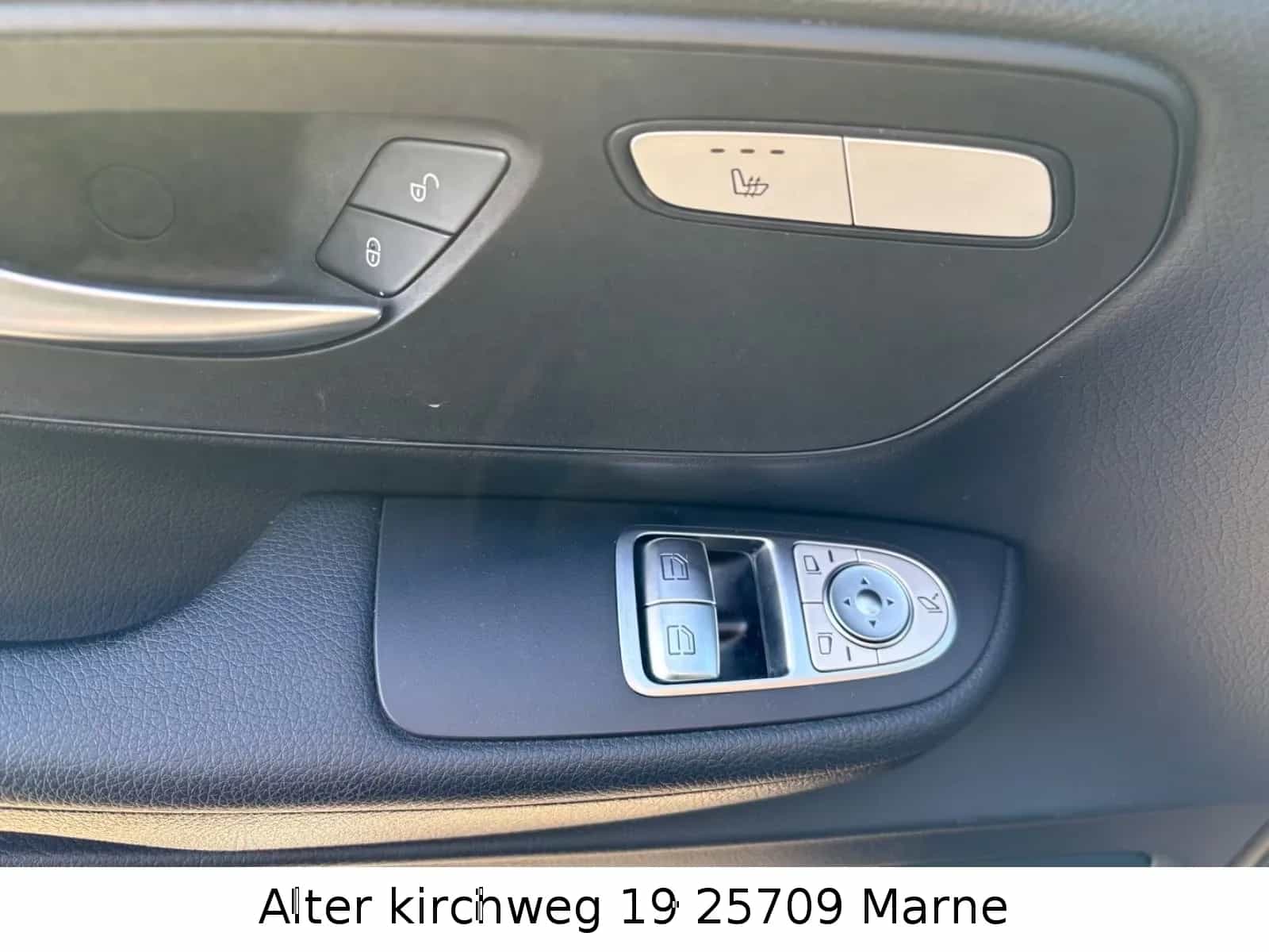 Mercedes-Benz V-Class 220 08/2021-photo-15