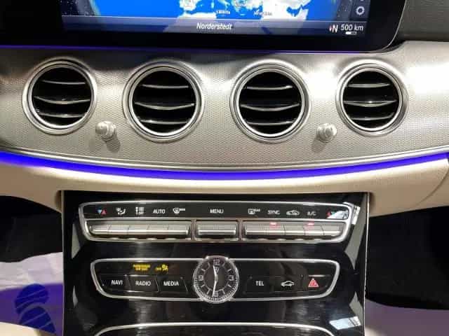 Mercedes-Benz E-Class 200 T Automatik Leder LED ACC Navi Widescreen 07/2020-photo-12