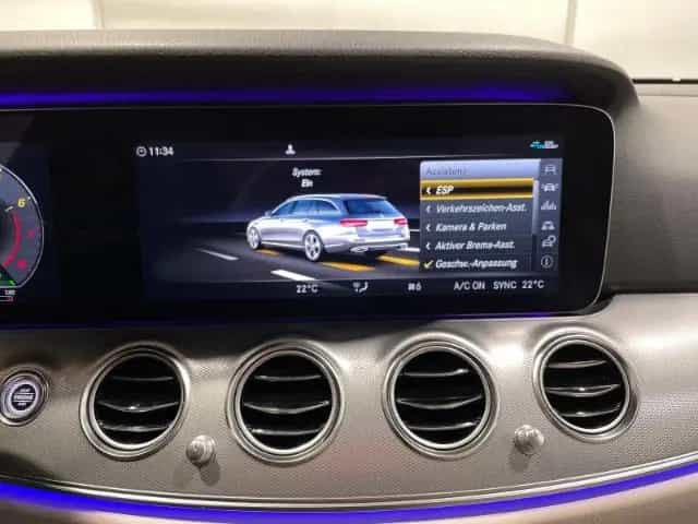 Mercedes-Benz E-Class 200 T Automatik Leder LED ACC Navi Widescreen 07/2020-photo-23