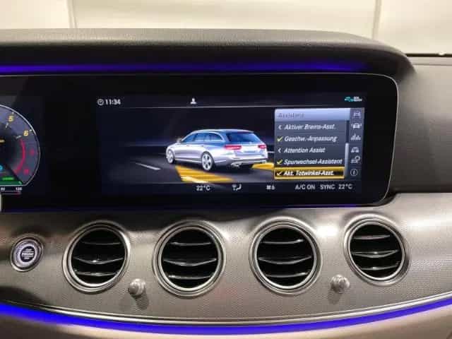 Mercedes-Benz E-Class 200 T Automatik Leder LED ACC Navi Widescreen 07/2020-photo-24