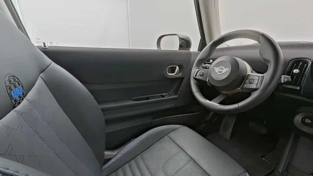 MINI Cooper C 01/2025-photo-10