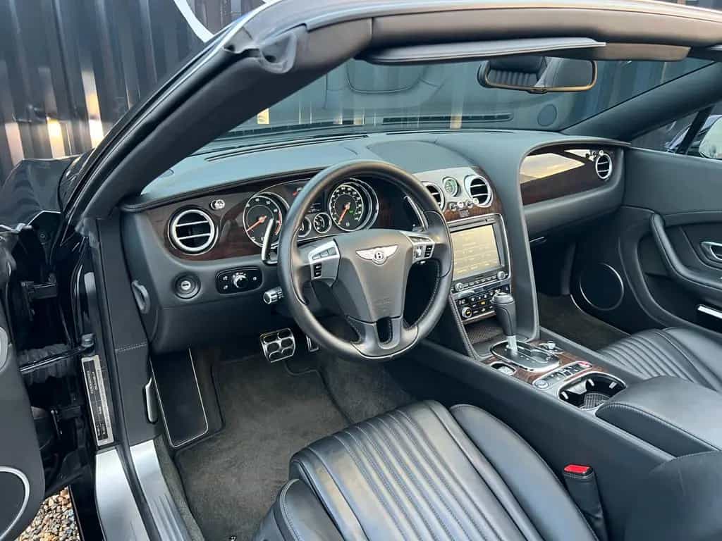 Bentley Continental GTC V8 01/2017-photo-10