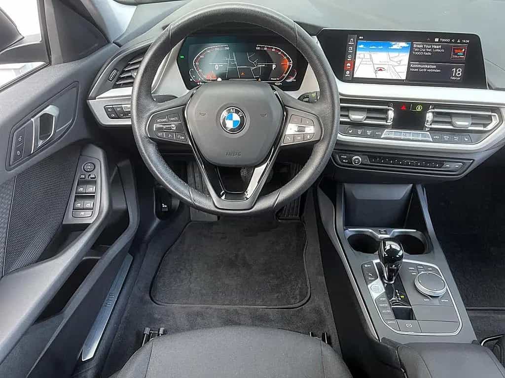 BMW 118 i AUT Advantage LED NAVI LiveCockpit KAMERA 10/2021-photo-13