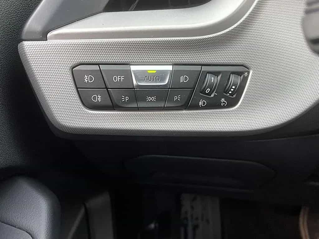 BMW 118 i AUT Advantage LED NAVI LiveCockpit KAMERA 10/2021-photo-19