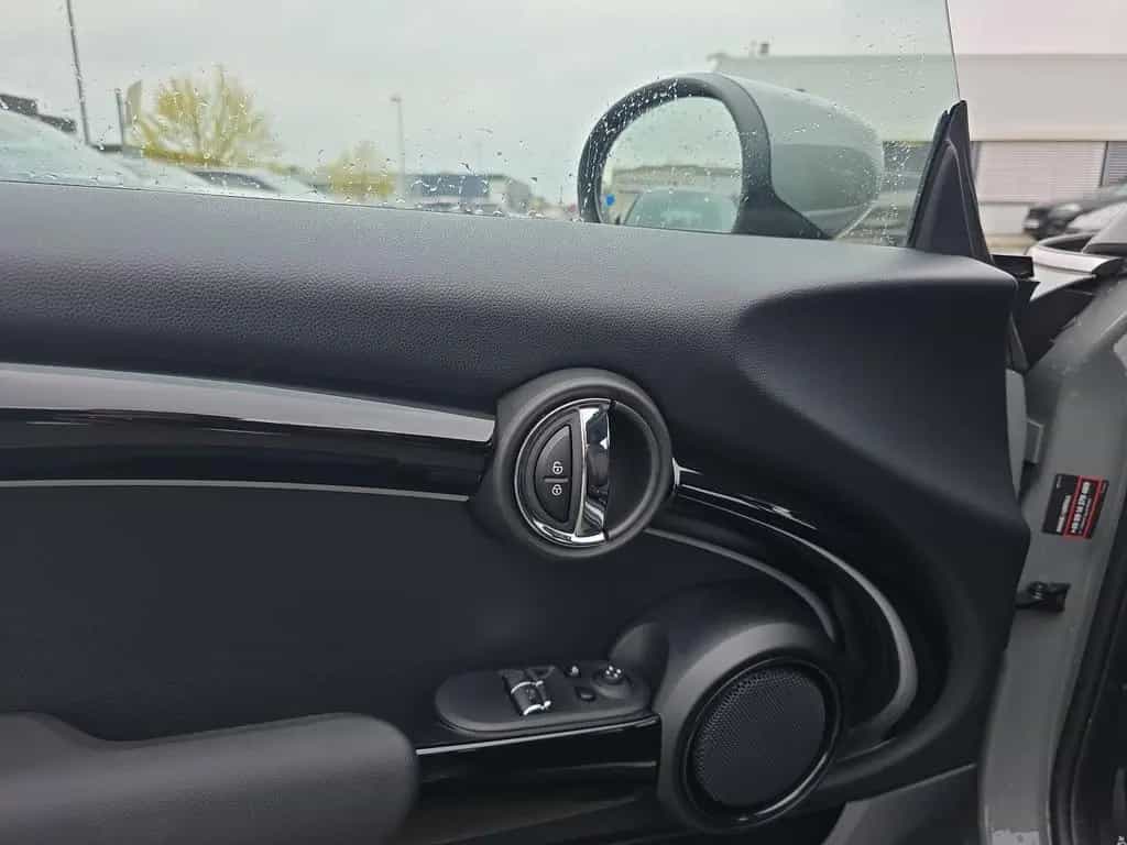 MINI Cooper Hatch DAB LED Tempomat Klimaaut. PDC 11/2022-photo-12