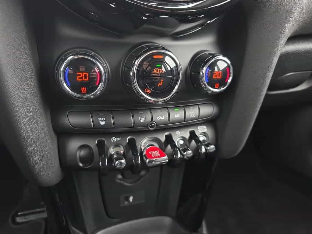 MINI Cooper Hatch DAB LED Tempomat Klimaaut. PDC 11/2022-photo-15