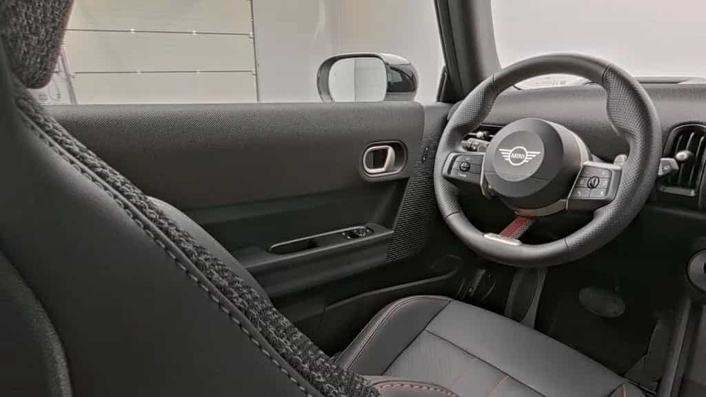 MINI Cooper S 02/2025-photo-10