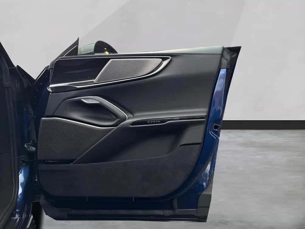 Ferrari Purosangue *Embleme*HiFi*PDC*Klima*Leder* 12/2023-photo-23