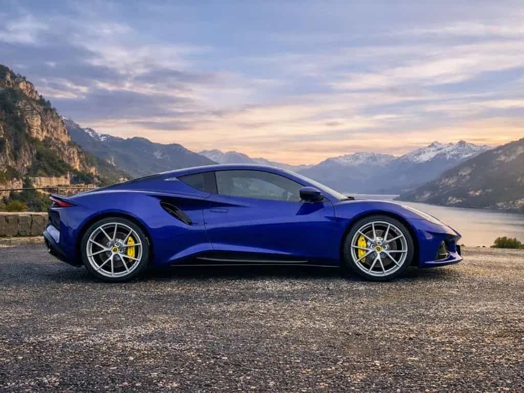 Lotus Emira V6 SE null-photo-3
