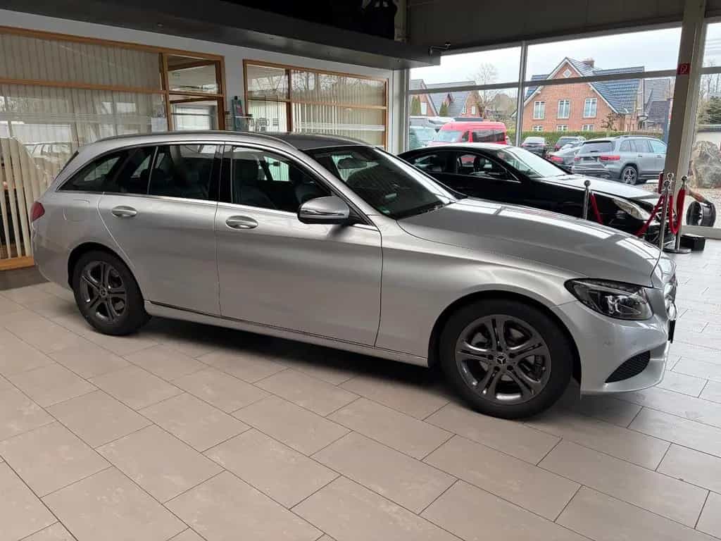 Mercedes-Benz C-Class 180 CGI T-Modell Avantgarde/LED/NAVI/TOTW/TEMP 10/2017-photo-3