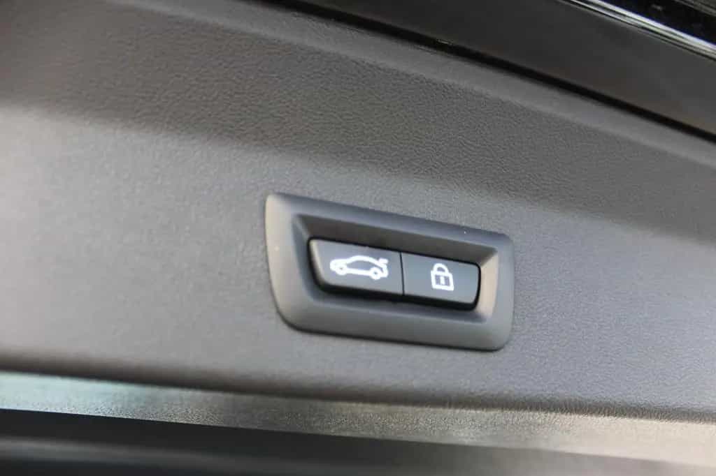BMW X3 xDr. 20 dA M Sport LED HuD AHK Hifi Navi 19" 04/2019-photo-23