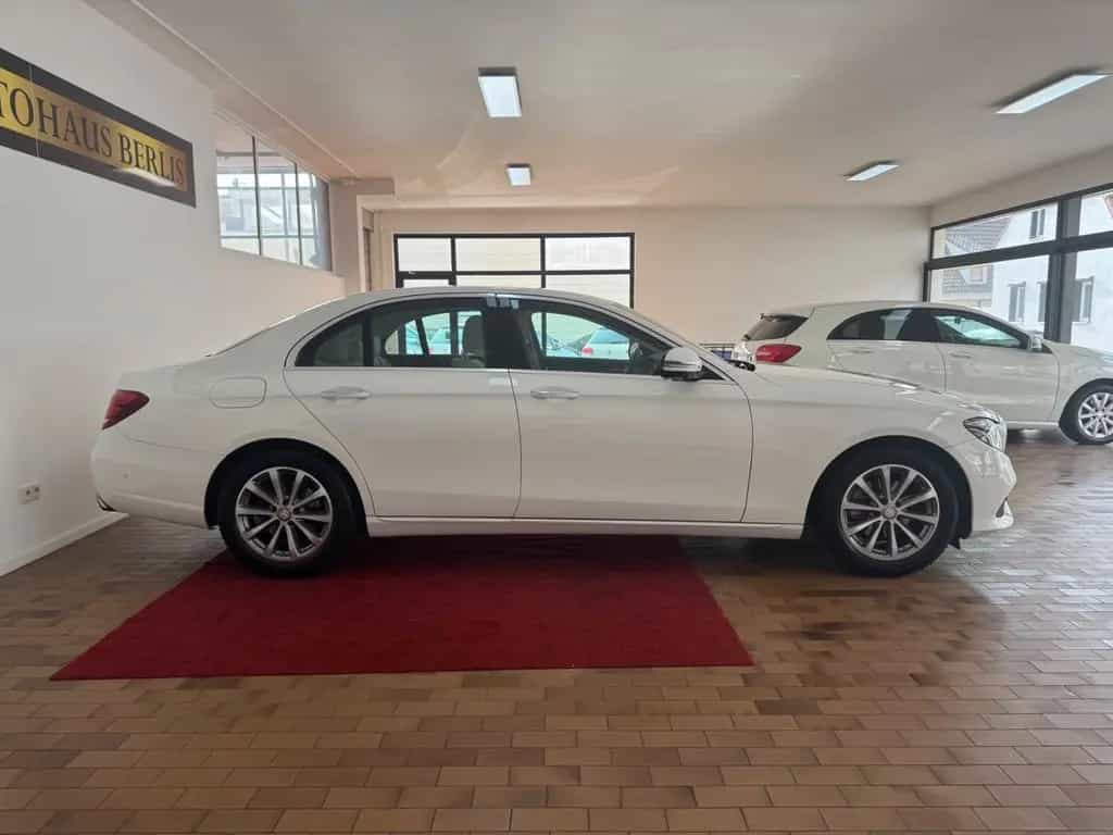 Mercedes-Benz E-Class 220d Limousine/2.HND/SCKHFT/MULTIB/WIDESCR/EU6 09/2016-photo-13