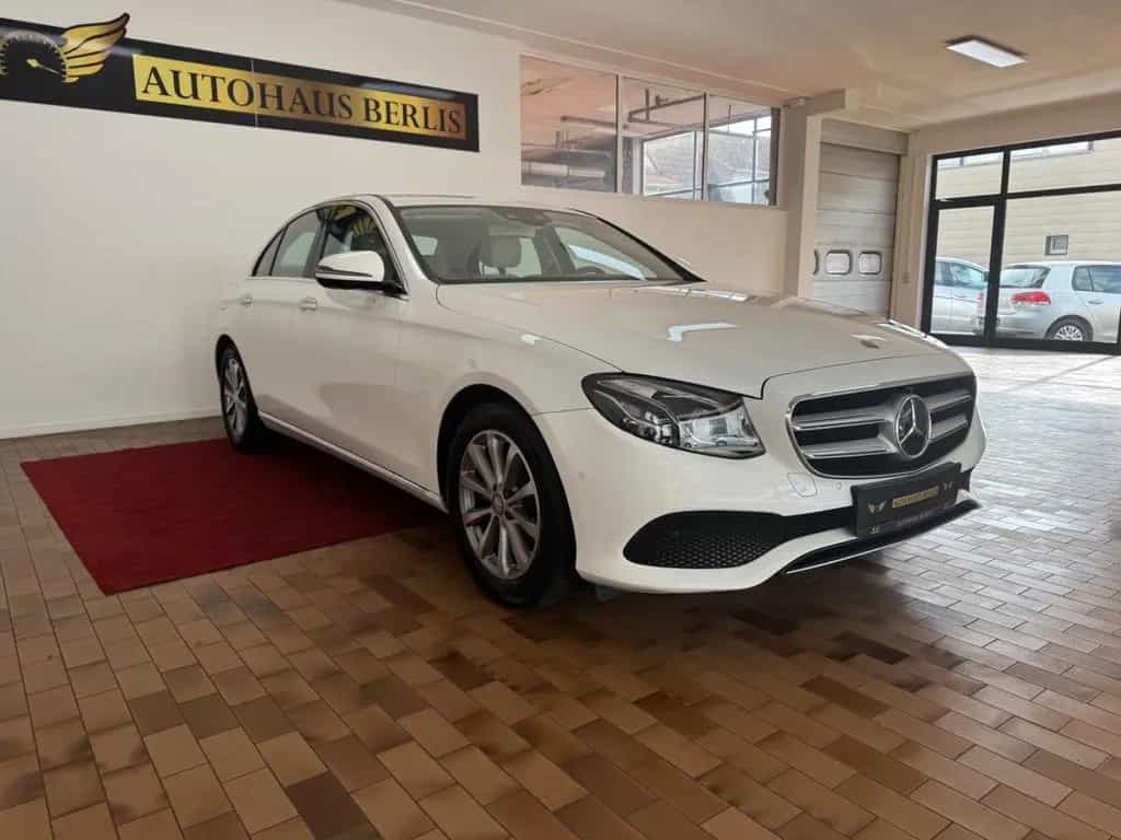 Mercedes-Benz E-Class 220d Limousine/2.HND/SCKHFT/MULTIB/WIDESCR/EU6 09/2016-photo-14