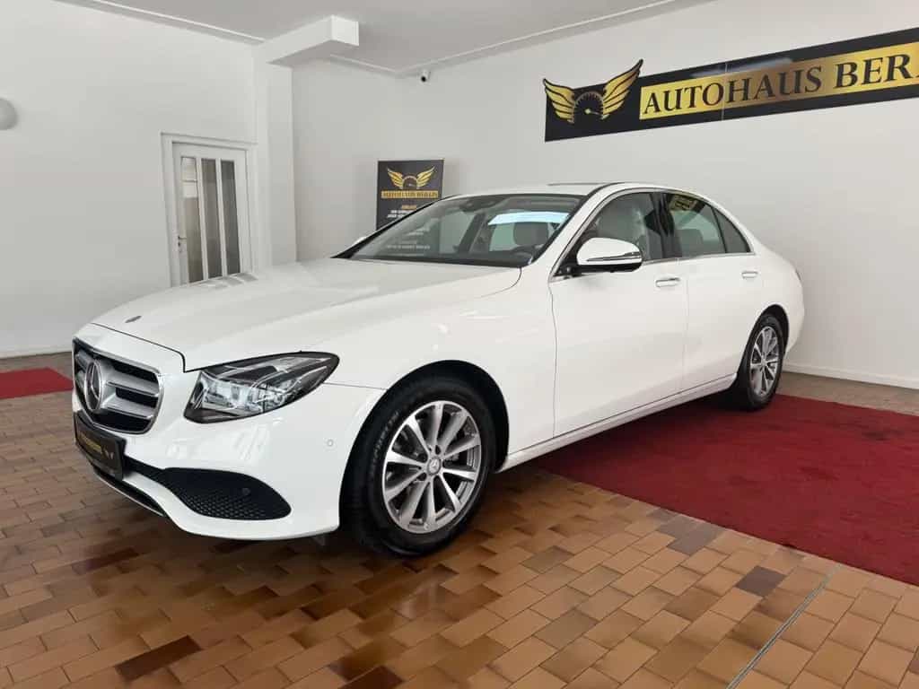 Mercedes-Benz E-Class 220d Limousine/2.HND/SCKHFT/MULTIB/WIDESCR/EU6 09/2016-photo-6