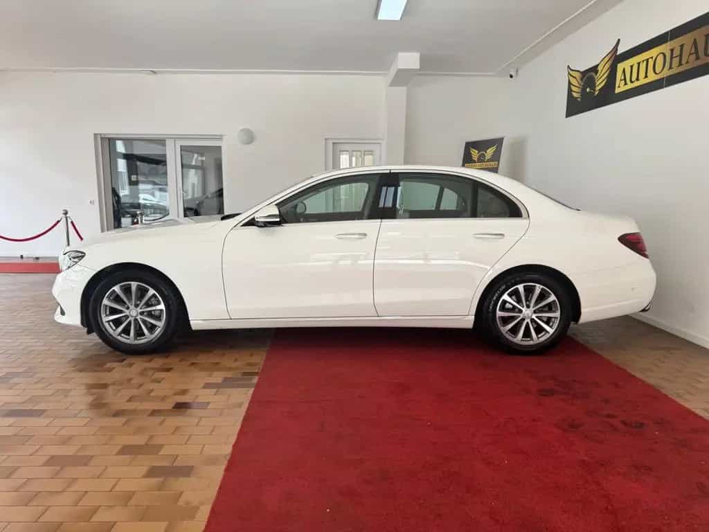 Mercedes-Benz E-Class 220d Limousine/2.HND/SCKHFT/MULTIB/WIDESCR/EU6 09/2016-photo-7