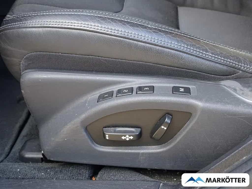 Volvo V60 Kombi Linje Business TEMPOMAT/NAVI/PDC 03/2016-photo-2