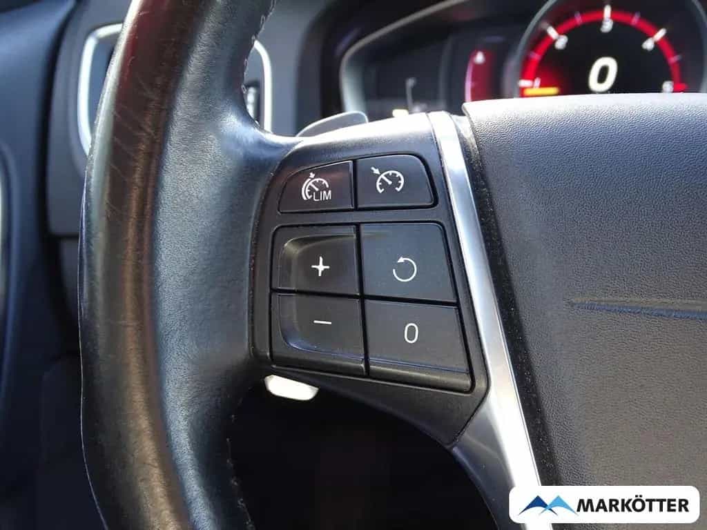 Volvo V60 Kombi Linje Business TEMPOMAT/NAVI/PDC 03/2016-photo-5