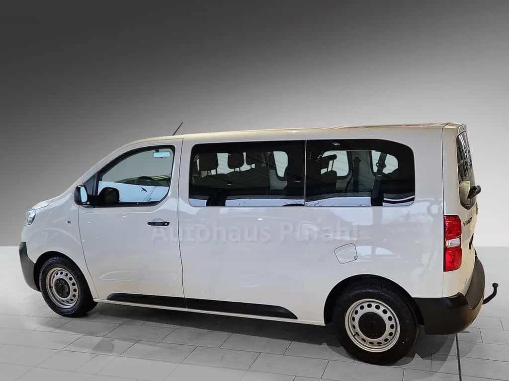 Opel Zafira Vivaro Bus 9 Sitze AHK vom Opel Partner 01/2021-photo-1