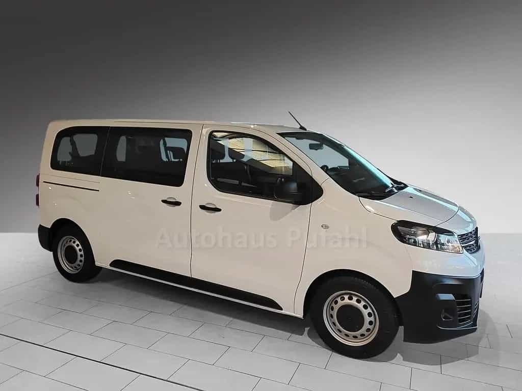 Opel Zafira Vivaro Bus 9 Sitze AHK vom Opel Partner 01/2021-photo-2