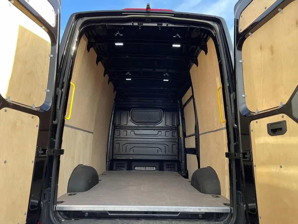 MAN TGE 3.180 L3H3 Kasten 4x4 AUTOM DIFF AHK ACC NAV 09/2024-photo-32