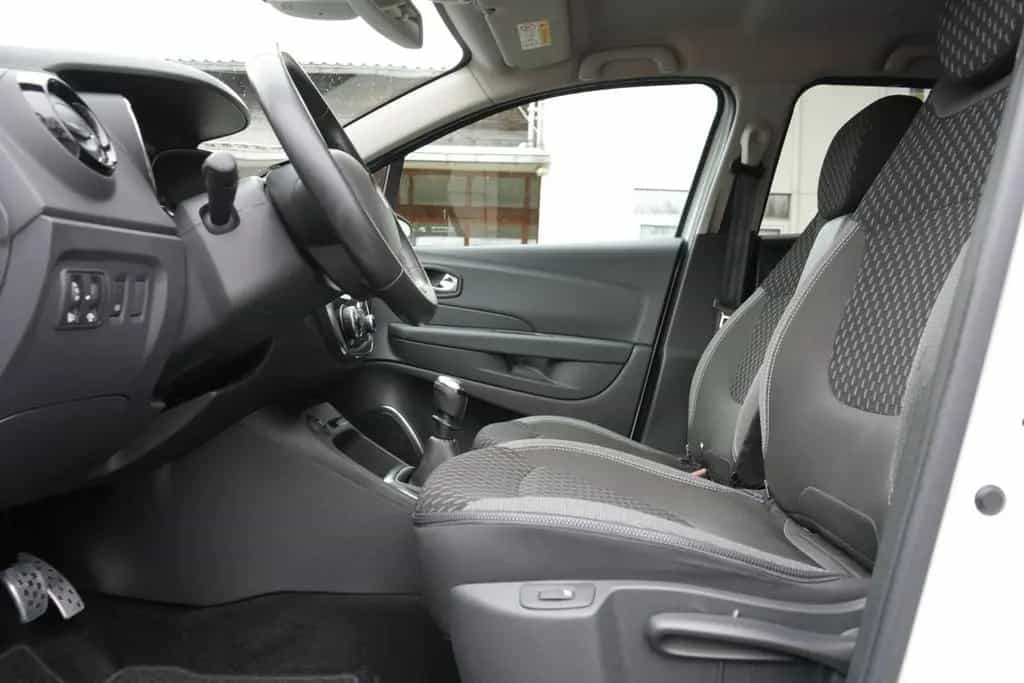 Renault Captur TCe 130 Collection Sitzh. Navi Collecti 06/2019-photo-11