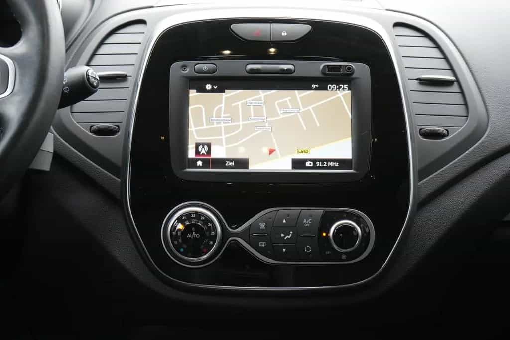 Renault Captur TCe 130 Collection Sitzh. Navi Collecti 06/2019-photo-17
