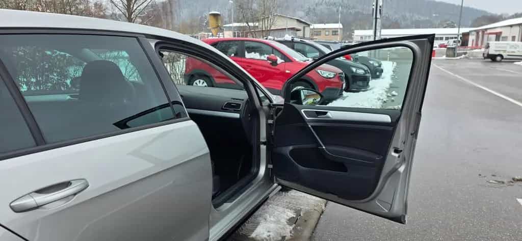 Volkswagen Golf VII Lim.Cup BMT*1. HAND*SHZ*KLIMAAUTO.*PDC* 10/2014-photo-22