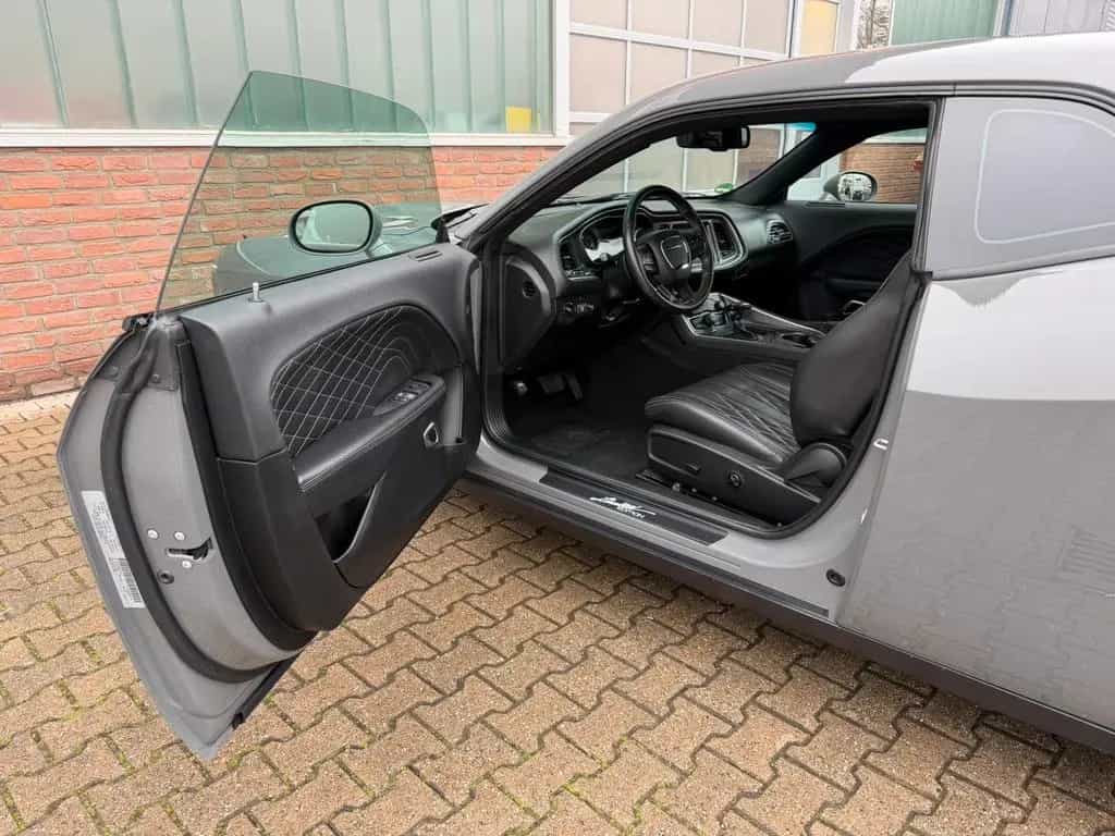 Dodge Challenger 3.6L SXT 12/2019-photo-3