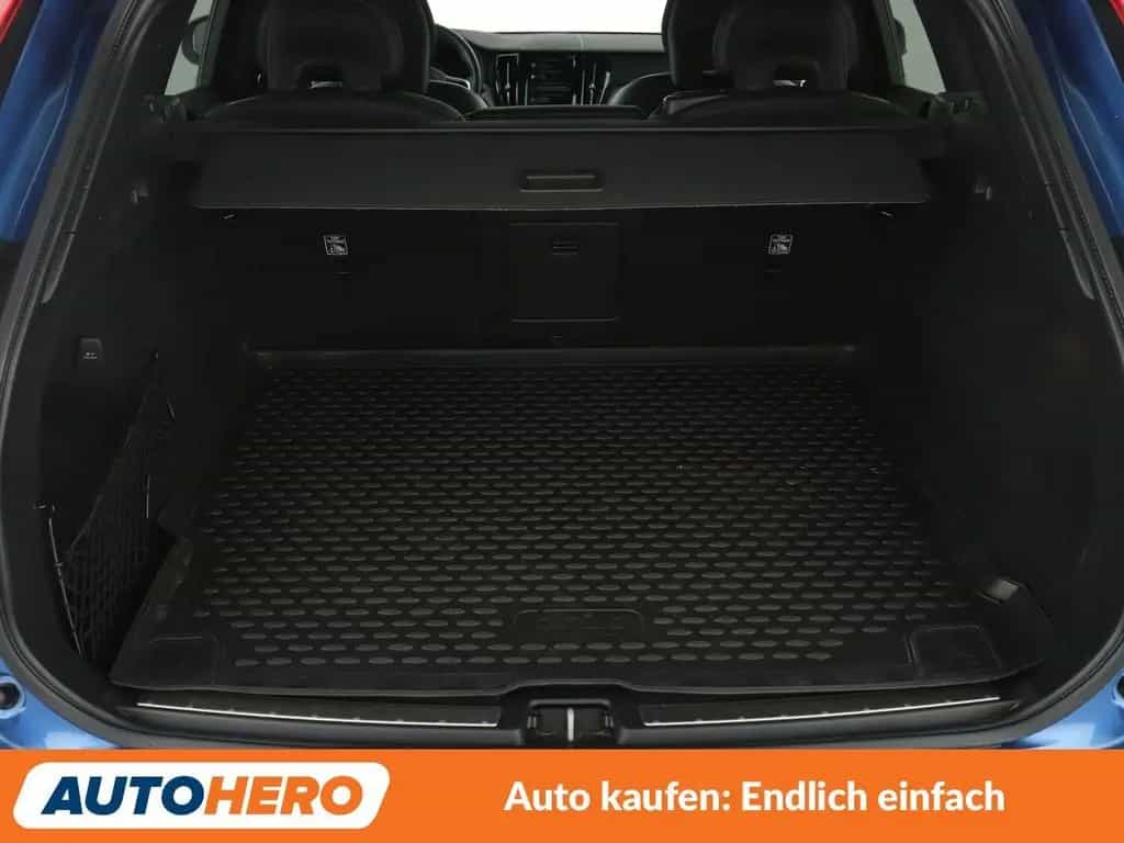 Volvo 2.0 T4 R Design 2WD Aut.*NAV*LED*HUD*ACC*CAM*PDC 07/2019-photo-17