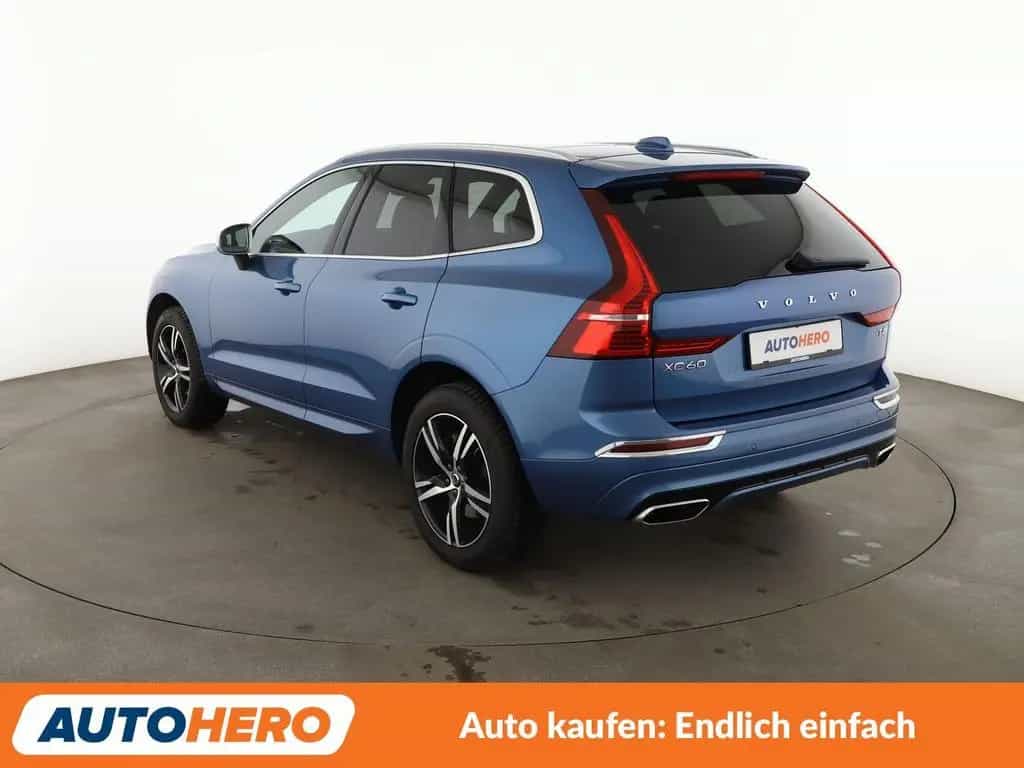 Volvo 2.0 T4 R Design 2WD Aut.*NAV*LED*HUD*ACC*CAM*PDC 07/2019-photo-3