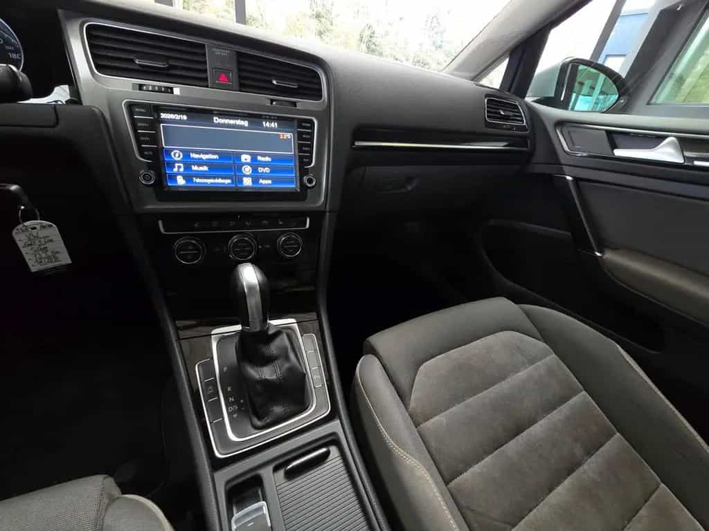 Volkswagen Golf VII Lim. 2.0 TDI Highline BMT PDC/NAVI 12/2014-photo-19