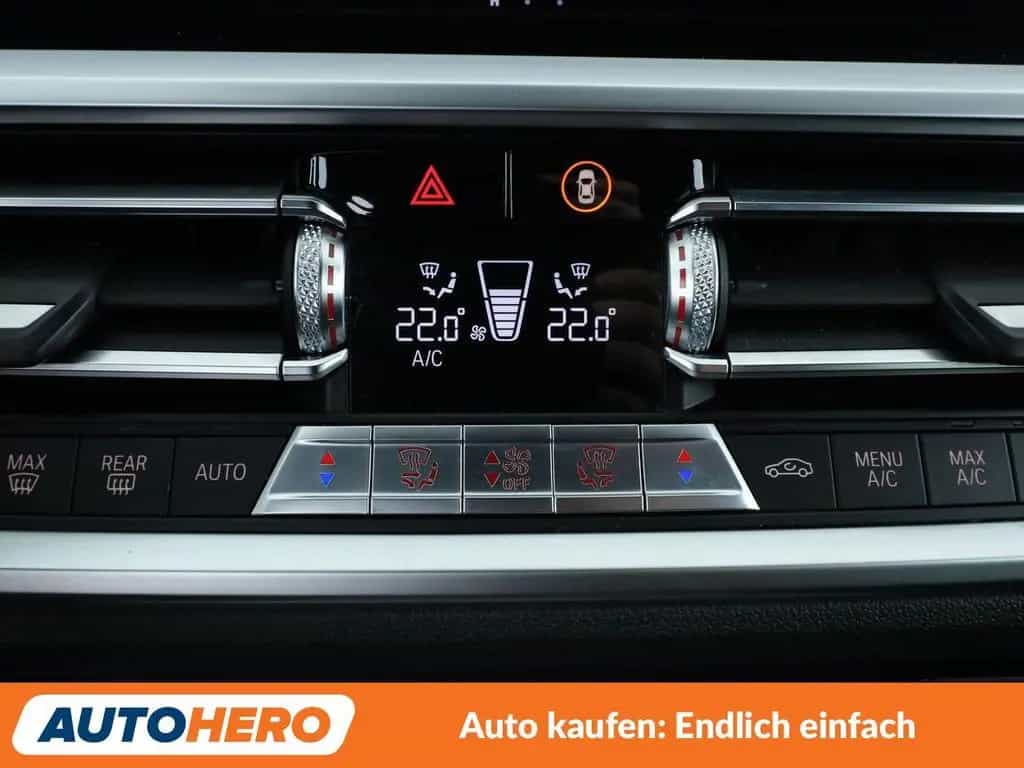 BMW 330 i xDrive M Sport Aut.*NAVI*LED*HUD*ACC*PDC* 09/2020-photo-26